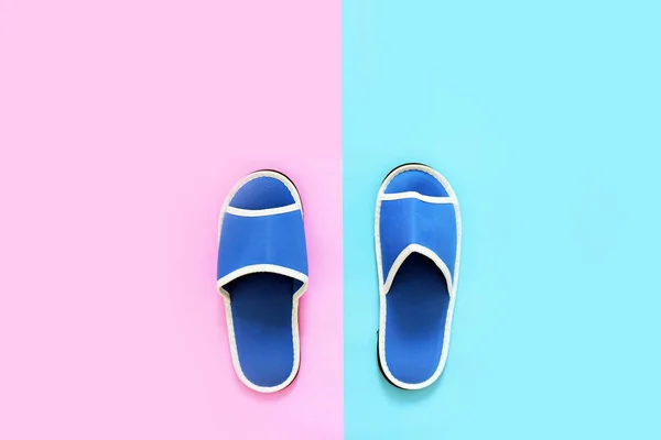 Pop Art Paar Leere Weiche Blaue Hausschuhe Isoliert Minimalistischen Trend — Stockfoto