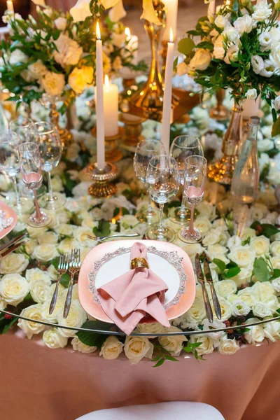 Elegante Tischdekoration Florale Dekoration Restaurant Hochzeitstisch Gedeckt — Stockfoto