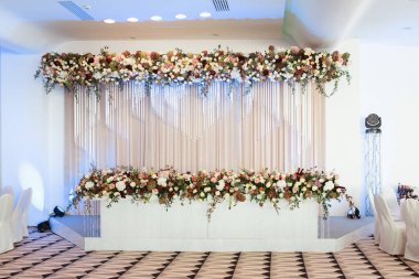 Düğün dekorasyon çiçekli. Dekor düğün. Modern düğün