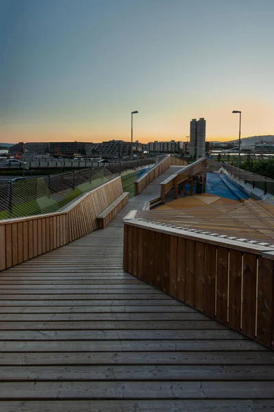 近代的な都市で休息のためのオープンスペース オスロ ノルウェー の建築 — ストック写真