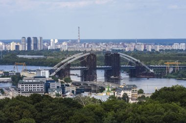 Kiev, Ukrayna paslı bitmemiş Köprüsü