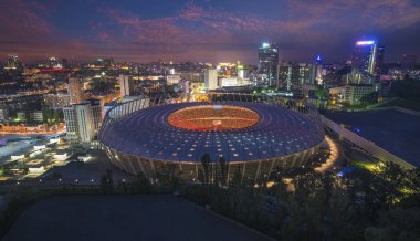Kiev şehir merkezi, Kiev, Ukrayna'nın milli güvenlik Olympiysky Stadyumu Panoraması. Eski ve modern mimarinin sermaye şehir Ukrayna, Kiev şehir merkezinin güzel manzara