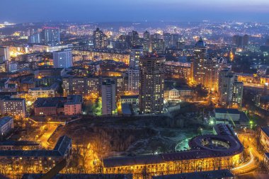 Gece Kiev şehir merkezi manzaralı yükseklikten, Kiev, Ukrayna