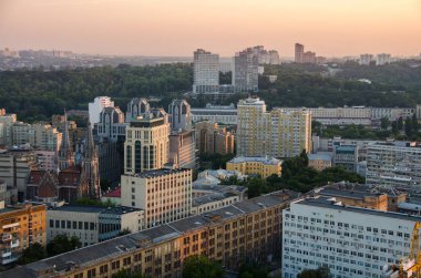 Sokak Khreshchatyk'a ve Bağımsızlık Meydanı Kiev görünümünden bir kuş bakışı.