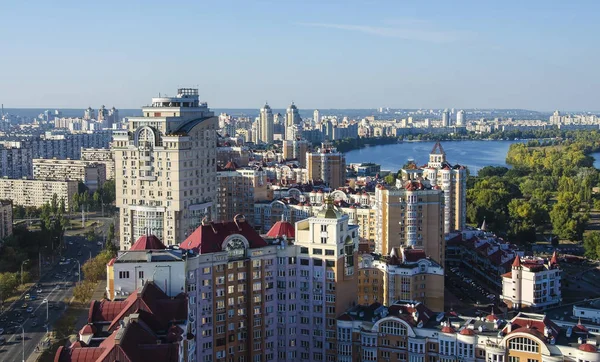 Luchtfoto Uitzicht Rivier Dnepr Groene Omgeving Van Obolon Kiev Stad — Stockfoto