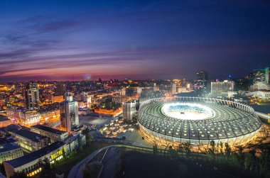 Kiev şehir merkezi, Kiev, Ukrayna'nın milli güvenlik Olympiysky Stadyumu Panoraması. Eski ve modern mimarinin sermaye şehir Ukrayna, Kiev şehir merkezinin güzel manzara