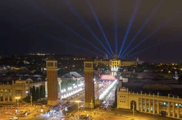 Barcelona, İspanya alacakaranlık niew. Plaza de espana