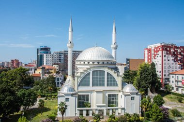 Ebu Bekr Camii, ya da Ulu Cami (Xhamia e Madhe). Shkoder, Arnavutluk şehrin merkezinde