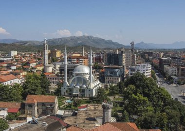 Ebu Bekr Camii, ya da Ulu Cami (Xhamia e Madhe). Shkoder, Arnavutluk şehrin merkezinde