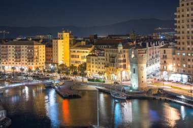 Savona, İtalya'nın ışıkları, gece saat arka plan