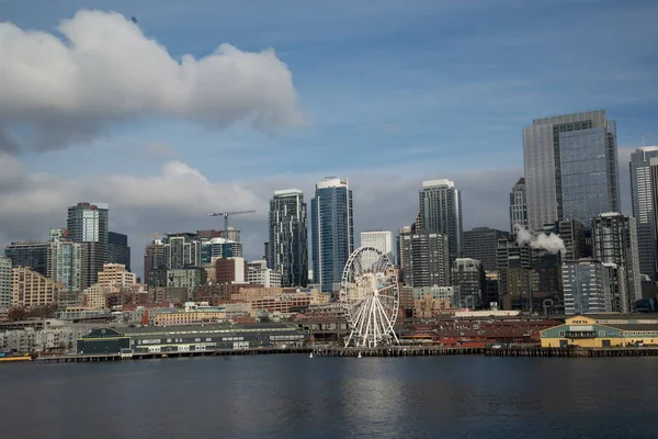 Seattle Skyline Van Binnenstad Zonnige Dag Met Moderne Gebouwen — Stockfoto