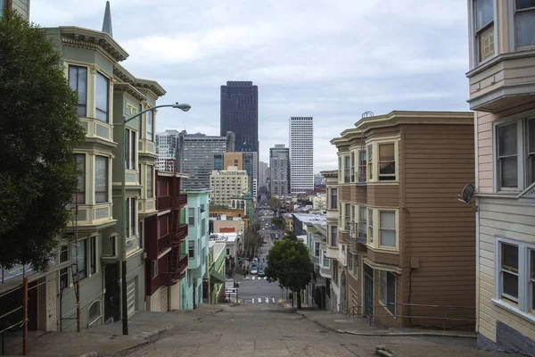 Casas urbanas en San Francisco — Foto de Stock