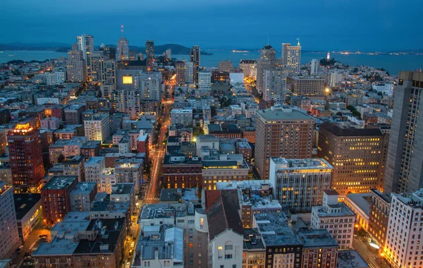 San Francisco Skyline en Sunrise, California, EE.UU. — Foto de Stock