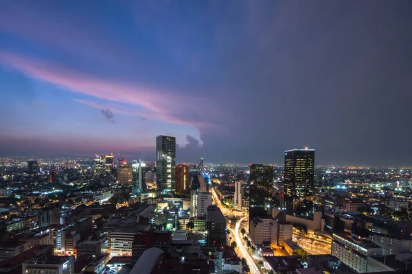 Panoramik geceden önce günbatımı zaman Mexico city şehir ısıtmak.
