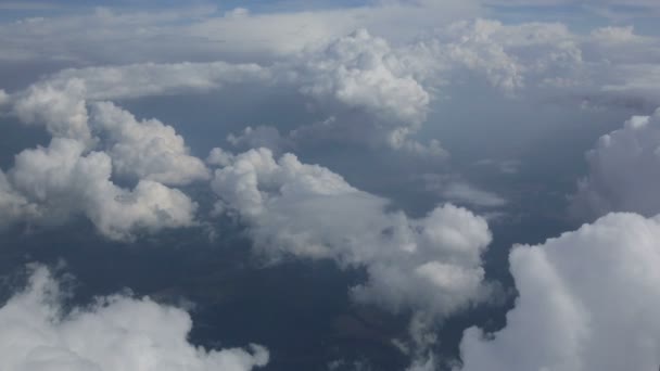 Weiße Wolken Von Oben Gesehen Aus Dem Flugzeug — Stockvideo