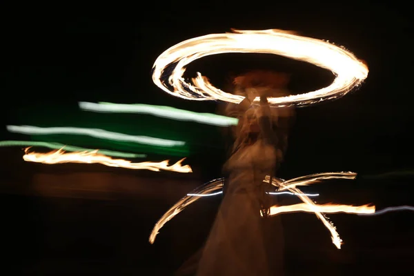 Long Exposure Image Art Performer Fire Show Dark — Stock Photo, Image