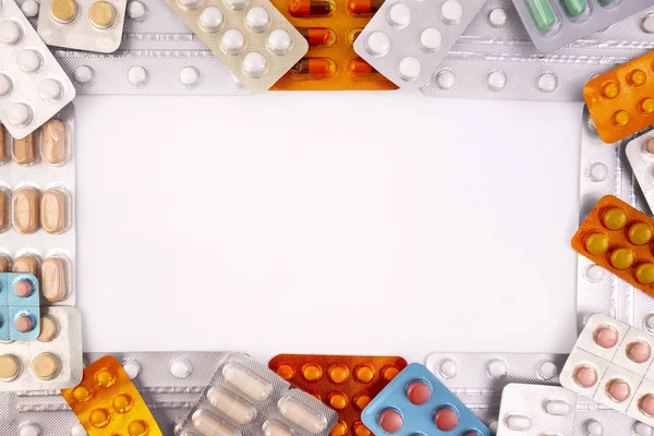 Diferentes Píldoras Cápsulas Colores Paquetes Ampollas Apiladas Marco Industria Farmacéutica — Foto de Stock