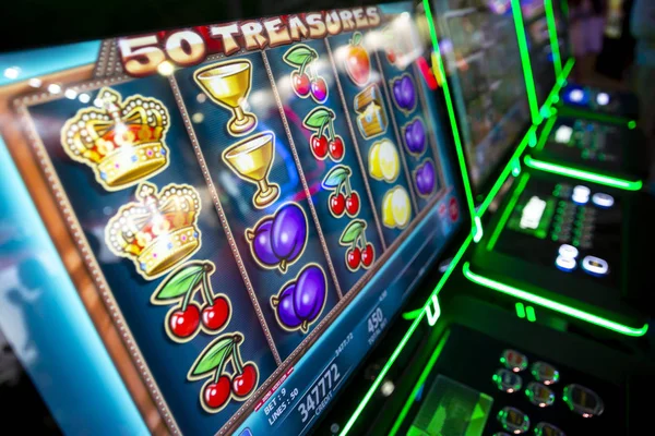 Computer monitor of slot machines in casino — Stock Photo, Image