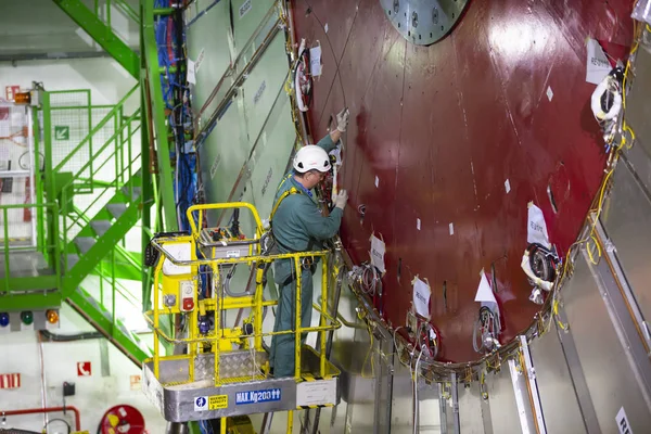 CERN 'de büyük Hadron Çarpıştırıcısı — Stok fotoğraf