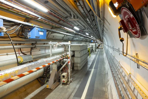 Le grand collisionneur de hadrons au CERN — Photo