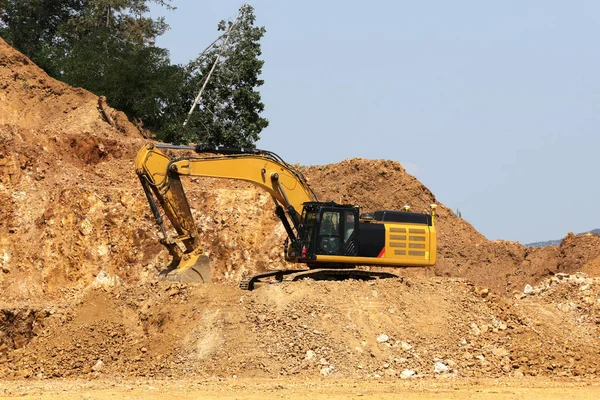 Goldgruben-Tagebau-Bagger — Stockfoto