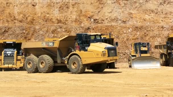 Krumovgrad Bulgaria August 2019 Gold Mine Dump Trucks Excavator Seen — Stock Video