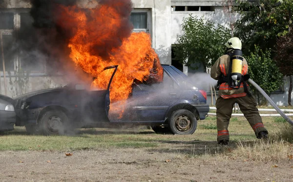 Car crash fire firefighters — Stock Photo, Image