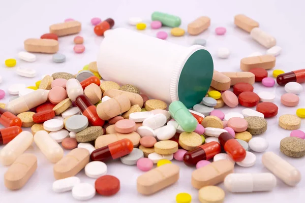 Φαρμακευτική βιομηχανία ναρκωτικά χάπια βιταμινών μπουκάλι — Φωτογραφία Αρχείου