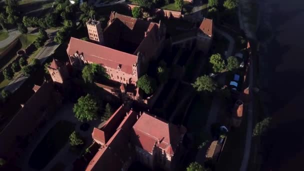 Aéreo Castelo Malbork Polônia Hora Verão — Vídeo de Stock