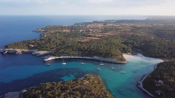 Antenne Der Strand Von Cala Mondrago Auf Mallorca Spanien — Stockvideo