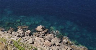 Yukarıdan Akdeniz deniz kıyısı