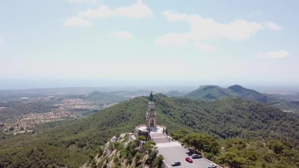 Antenne Het Standbeeld Van Christus Berg Van Saint Salvador Mallorca — Stockvideo