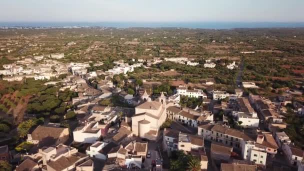 航空写真 小さな町のアルケリア ブランカ マヨルカ スペイン — ストック動画