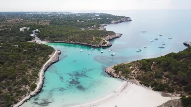 Antenne Der Strand Von Cala Mondrago Auf Mallorca Spanien — Stockvideo