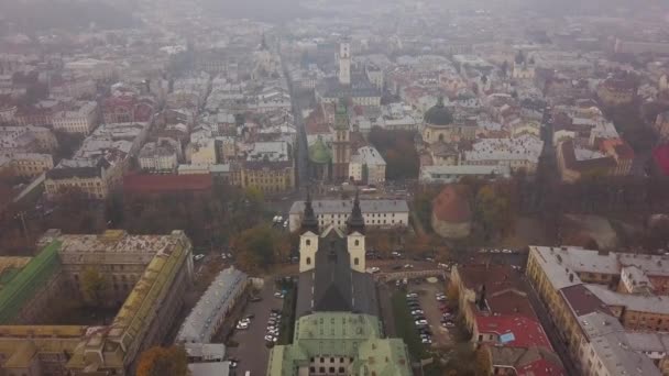 Anténa Panoráma Města Lvova Mlhavé Počasí — Stock video