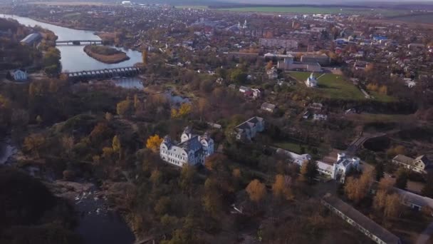 Aérien : Réserve historique et culturelle de l "État de Korsun-Chevtchenkivsky en Ukraine en automne 