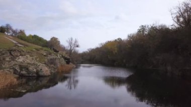 Anteni: Tiasmyn Kanyon Kamianka town, Ukrayna, sonbahar yakınındaki