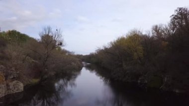 Anteni: Tiasmyn Kanyon Kamianka town, Ukrayna, sonbahar yakınındaki