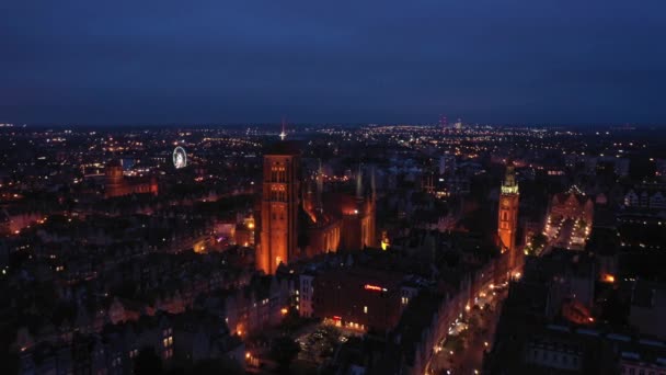 Luchtfoto Oude Binnenstad Van Gdansk Nachts — Stockvideo