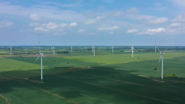 Les Centrales Éoliennes Dans Domaine Agricole — Video
