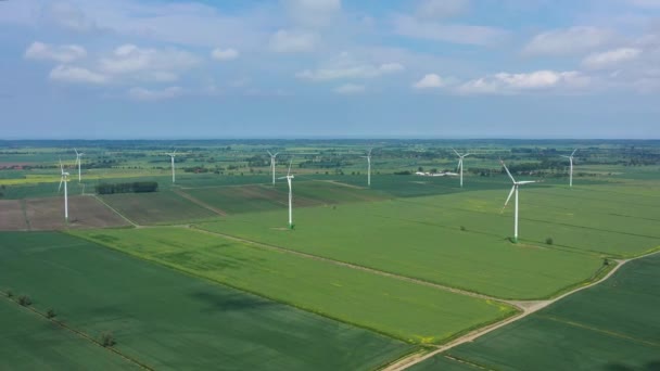 Mezőgazdaság Területén Szélerőművek — Stock videók