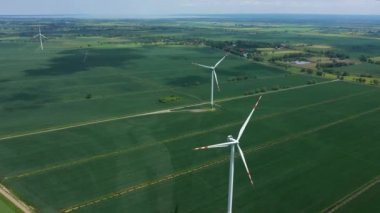 Tarım alanında rüzgar santralleri