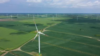 Tarım alanında rüzgar santralleri