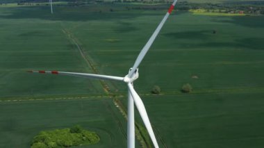 Tarım alanında rüzgar santralleri