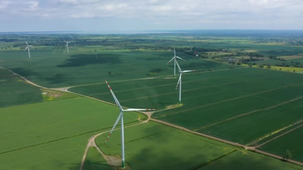 Les Centrales Éoliennes Dans Domaine Agricole — Video