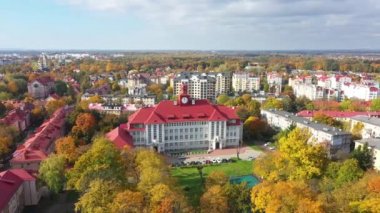 Hava: Sonbahar döneminde Kalininingrad 'daki Immanuel Kant Baltık Federal Üniversitesi' nin eski binası