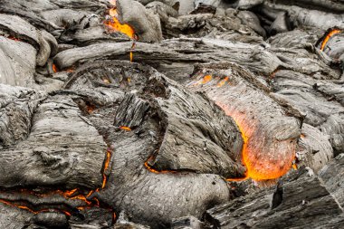 Aktif volkan Tolbachik yakınlarındaki lav, Kamçatka, Rusya