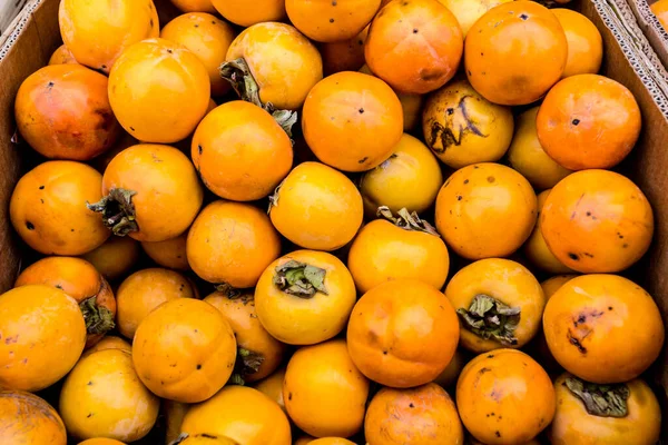 Caqui Orgánico Fresco Mercado Los Agricultores Cosecha Otoñal Caquis Naranjas —  Fotos de Stock