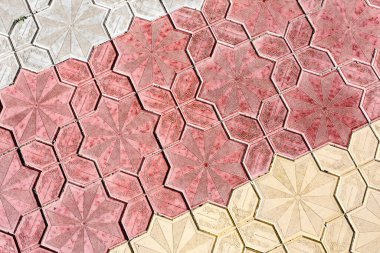 Kalıplı eski taş kaldırımın soyut arkaplanı, resmi kapat