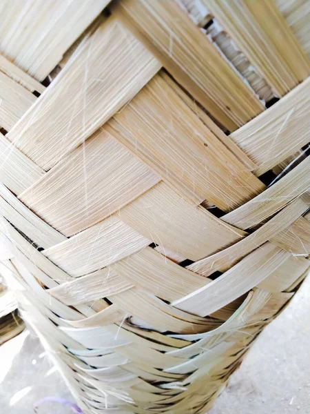 竹製のマットや籠は手作り — ストック写真